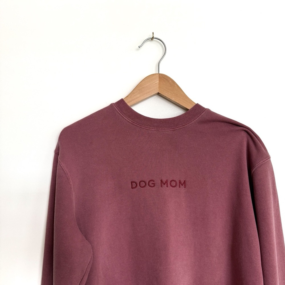 Jupmode | Pink Embroidered "Dog Mom" Oversized Crewneck - Women's Small (NWT)